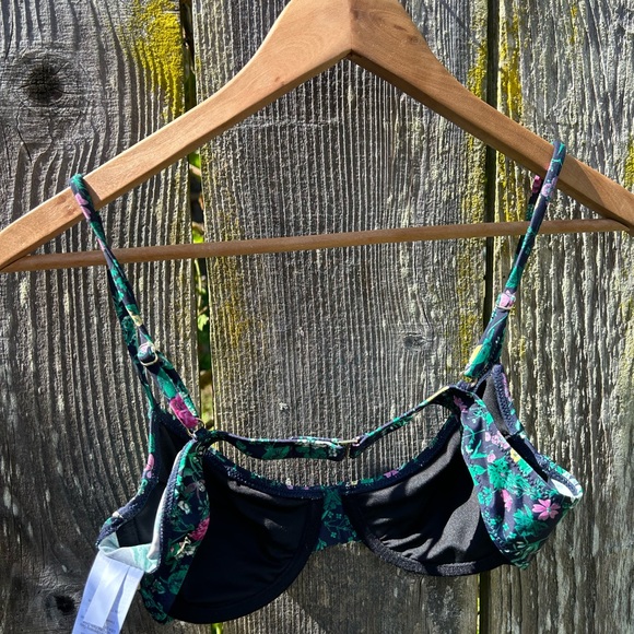 J Crew Floral Underwire Bikini top - Picture 4 of 5